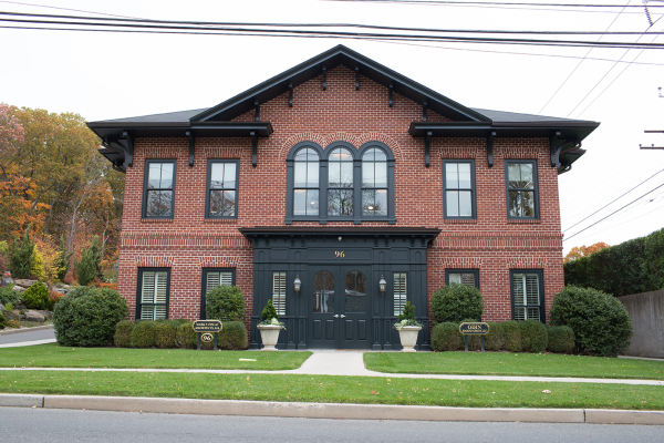 96 Old Post Road<br/>Southport, CT